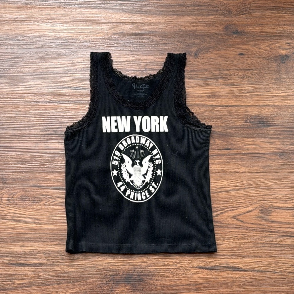 Brandy Melville Graphic Tank